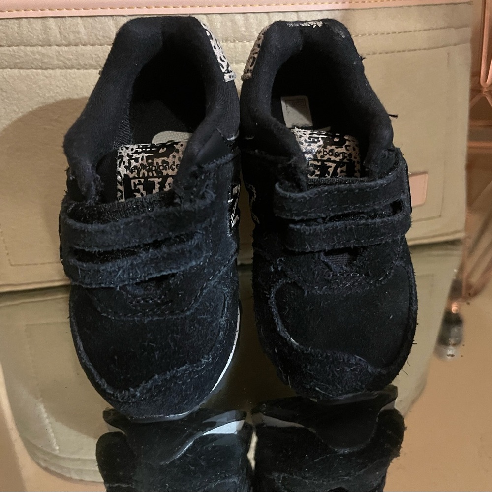 New Balance Black/Tan Leopard baby girl sneakers - Picture 3 of 5